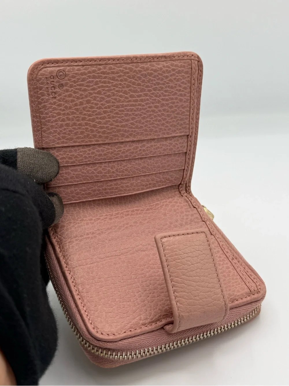 Gucci GG Canvas Comaoct Zip Around Wallet Beige Ebony Pink